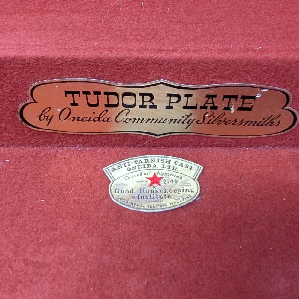 Tudor Plate Oneida Dark Wood Silverware Box Tarnish Resistant 19.5x11.25x4 Chest